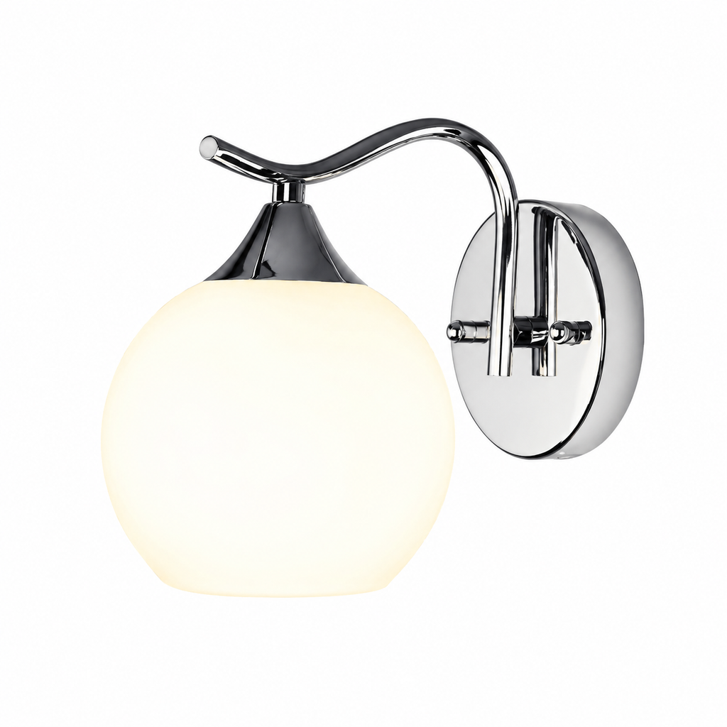 Aplique de Pared Cromado con Globo de Vidrio Opal – Estilo Moderno Elegante