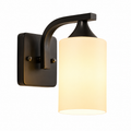 Aplique de Pared Negro Mate con Tulipa de Vidrio Opal – Estilo Moderno Minimalista